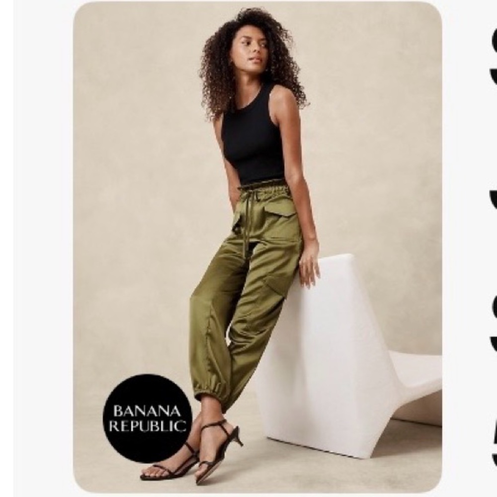 Banana Republic Olive Women's Jogger Pants